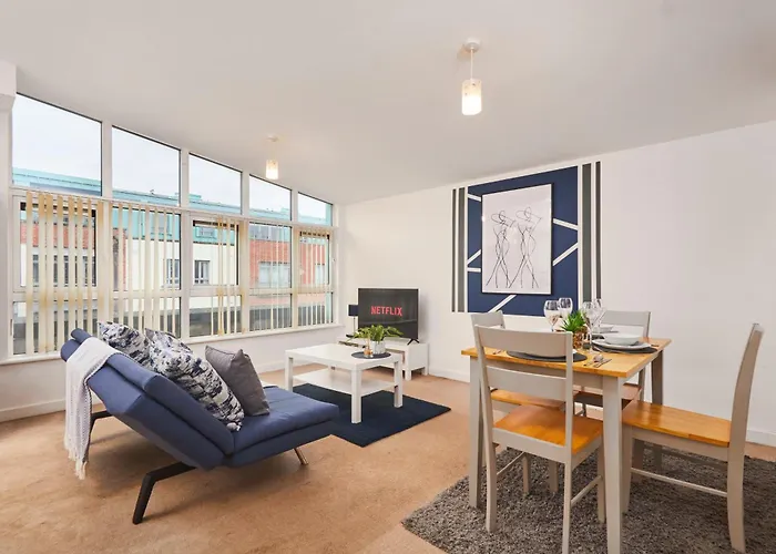 Ideal 2 Bed In Central Coventry - Parking